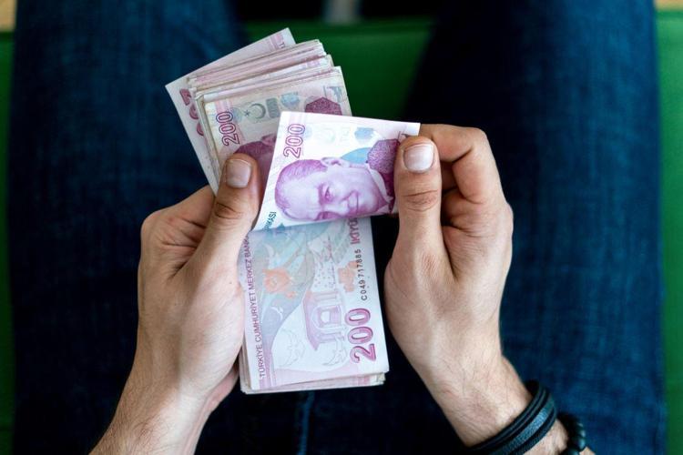 ÇALIŞAN EMEKLİNİN KIDEMİ YANMAZ