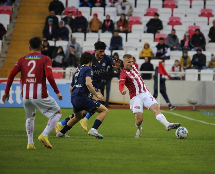 İlk transfer bombası Ali Koçtan 2+1 yıllık sözleşme 1,5 milyon euro maaş