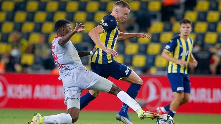 Fenerbahçe taraftarını üzecek ayrılık Babası gideceği takımı açıkladı