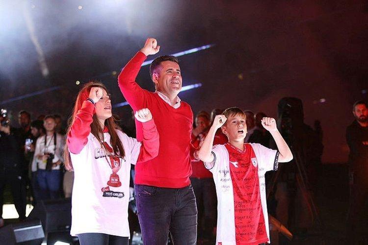 Şampiyon olur olmaz Ali Koçun kapısını çaldı Samsunsporun ilk transferi Fenerbahçeden