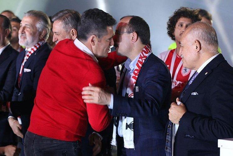 Şampiyon olur olmaz Ali Koçun kapısını çaldı Samsunsporun ilk transferi Fenerbahçeden