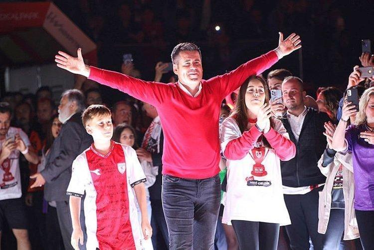 Şampiyon olur olmaz Ali Koçun kapısını çaldı Samsunsporun ilk transferi Fenerbahçeden