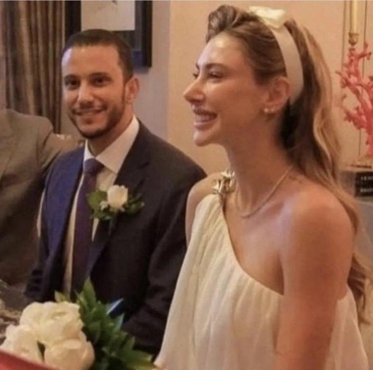 Demet Akalın, Şeyma Subaşıya göndermede bulundu Allaha şükür kocayla el eleydim