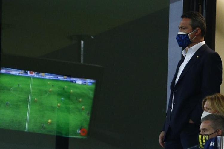 Fenerbahçede yer yerinden oynadı Ali Koç, Aykut Kocamanı aradı tecrübeli teknik adam telefonunu açmadı