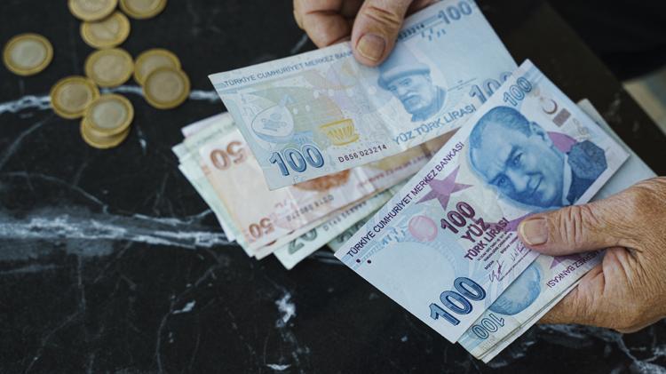 Kamu işçisine yılda 4 ikramiye En düşük maaş 18.500 lira oldu
