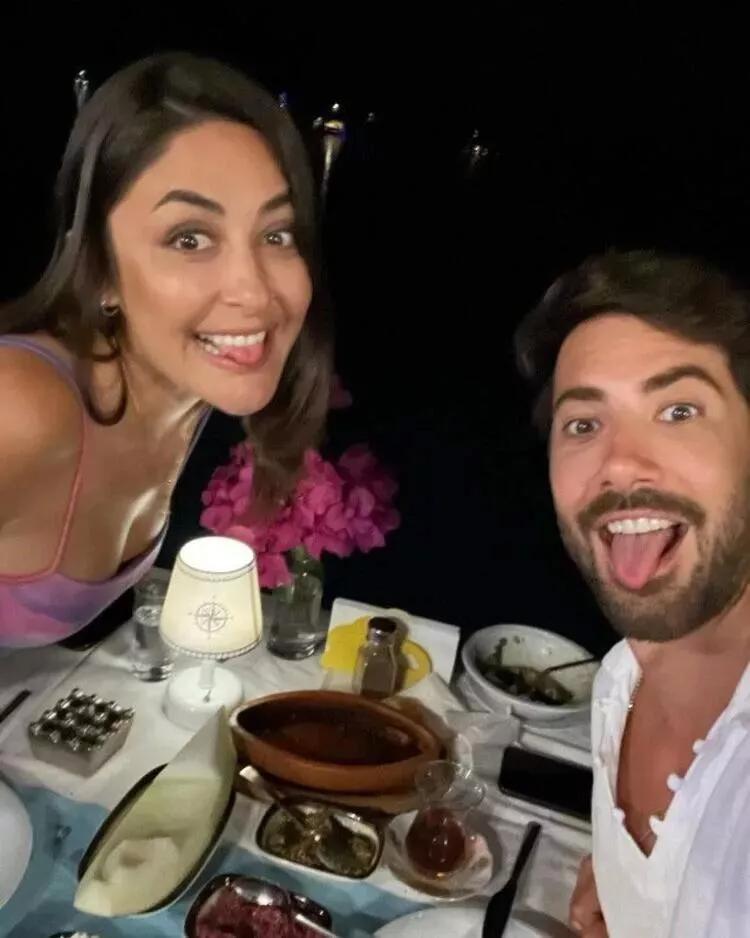 Melek Mossodan düğün açıklaması
