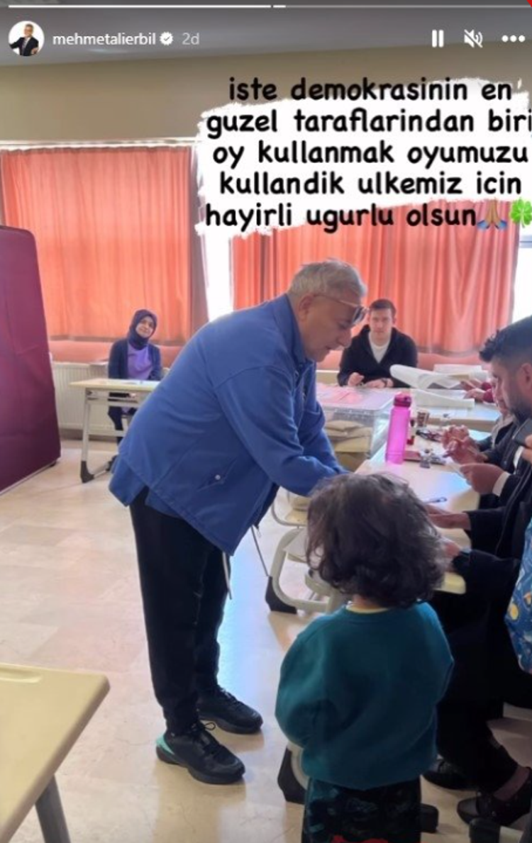 Ünlüler sandık başında