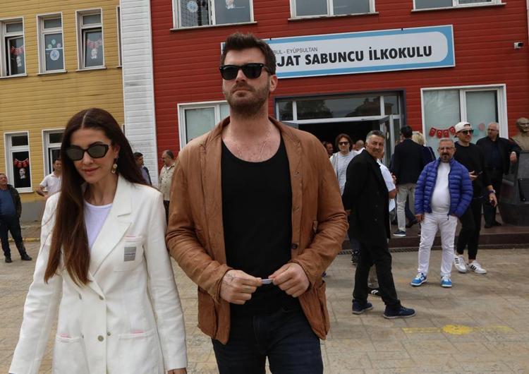 Ünlüler sandık başında