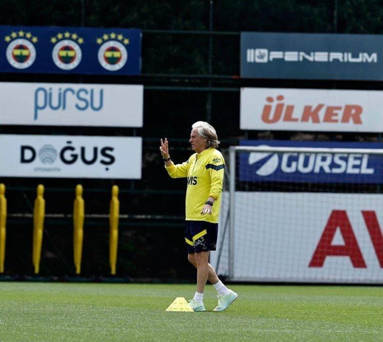 Sezonun ilk transfer bombası Ali Koçtan Bedavaya imza attırdı