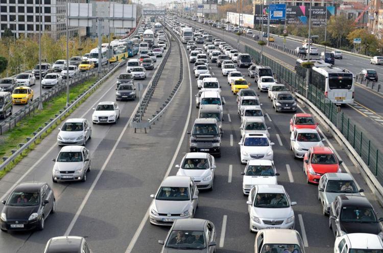 İkinci el ve sıfır araç fiyatları ile ilgili flaş açıklama Yatırım aracı ile zam ilişkisi detayı