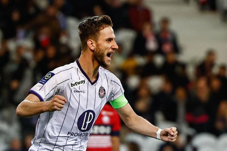 Ayhan Akman karşısında Ali Koçu görünce şaşırdı Böyle bir transfer çalımı daha önce hiç olmadı