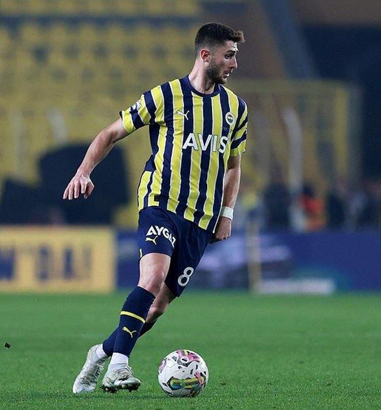 Torreira dediler Fenerbahçenin top kesme canavarı çıktı Serie Anın iki devi Kadıköye geliyor