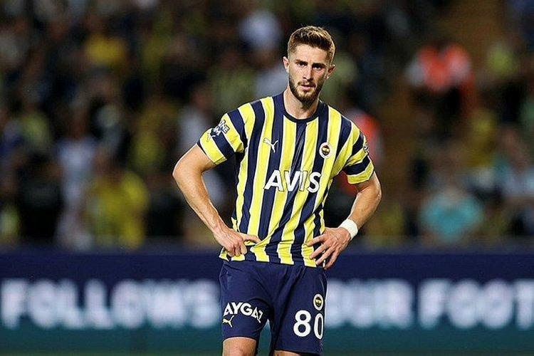 Torreira dediler Fenerbahçenin top kesme canavarı çıktı Serie Anın iki devi Kadıköye geliyor