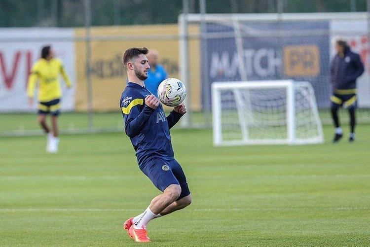 Torreira dediler Fenerbahçenin top kesme canavarı çıktı Serie Anın iki devi Kadıköye geliyor