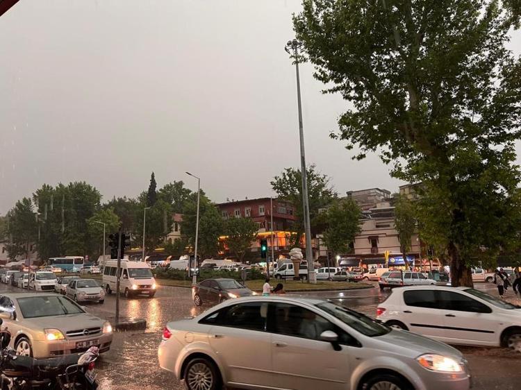 Meteoroloji harita yayınlayıp tarih verdi 21 il için sel uyarısı: İstanbul, Ankara, İzmir