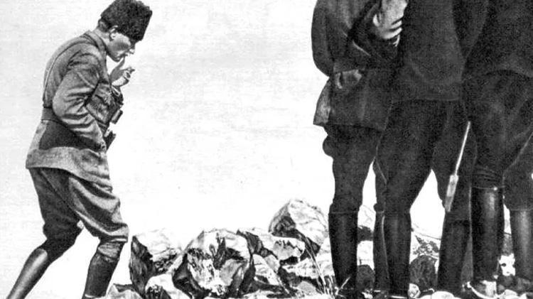 Atatürkün yanından ayırmadığı fotoğrafçı Tarihe damga vuran anın hikayesi ortaya çıktı