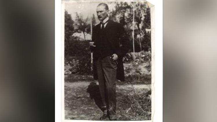 Atatürkün yanından ayırmadığı fotoğrafçı Tarihe damga vuran anın hikayesi ortaya çıktı