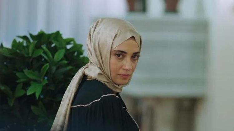 Doğa Fatihin canına okuyor Kızılcık Şerbeti dizisinde intikamın ilk adımı atıldı