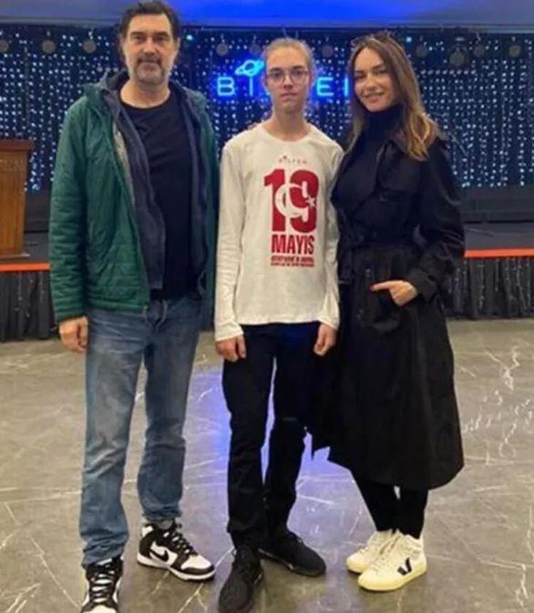 BURAKIN SEVGİLİSİYLE TANIŞTIM