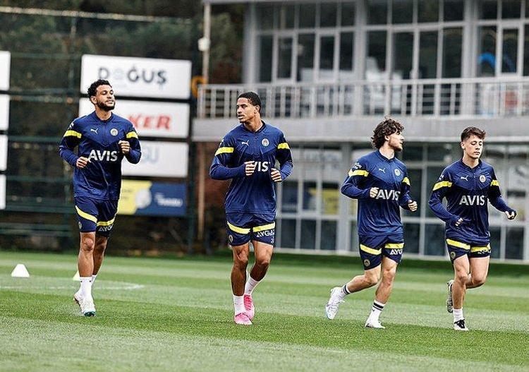 Babası önümüzdeki sezon Fenerbahçede demişti Premier Lig devine imza atıyor...
