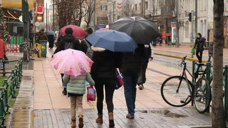 Meteorolojiden 12 il için sarı kodlu alarm Su baskınları ve yıldırım için uyarı geldi