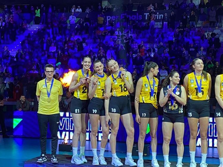 CEV Şampiyonlar Ligini şampiyonu VakıfBankta 6 ayrılık birden Japonya yolcusu