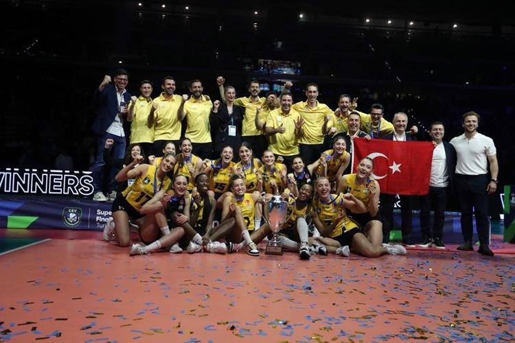 CEV Şampiyonlar Ligini şampiyonu VakıfBankta 6 ayrılık birden Japonya yolcusu
