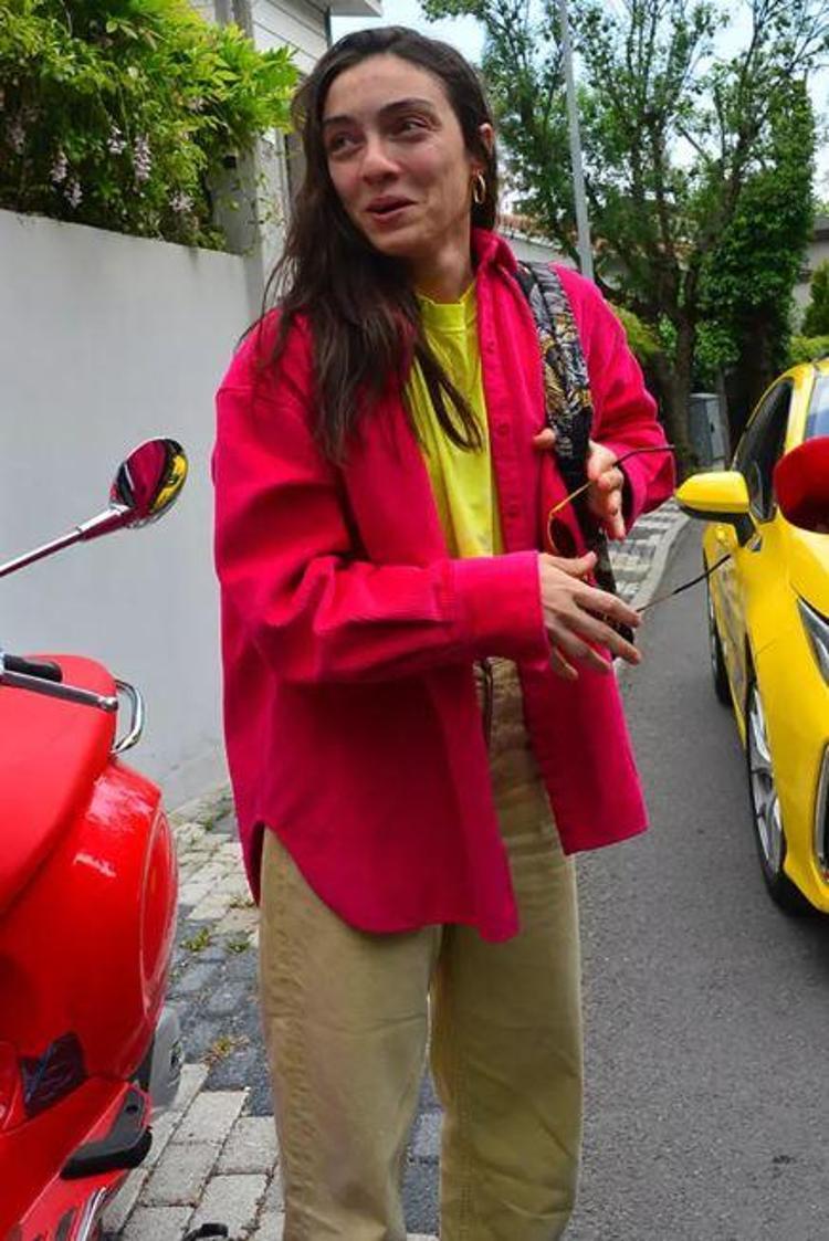 Merve Dizdar yeni bir aşka yelken açtı Çiçeği burnunda çiftten ilk kare geldi