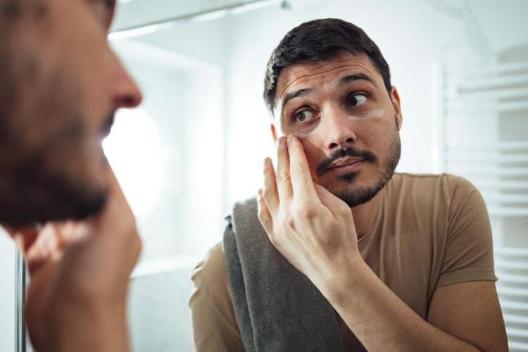 Gözün doğal görünümünü bozan hastalık: Pterjium