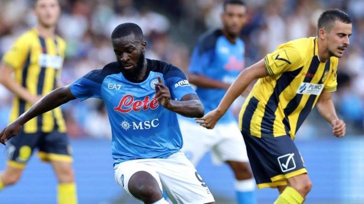 Galatasaray 6 yıldızla görüşmelere başladı Transferde Eljif ve Kim Min parmağı
