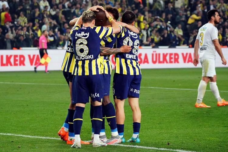 Ali Koçun transfer listesinden 5 yıldız çıktı 3ünün bonservisi elinde
