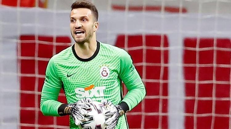 İkisi için oynarlarsa Galatasarayı şampiyon yaparlar deniyordu Okan Buruk 5 oyuncunun hesabını kesti