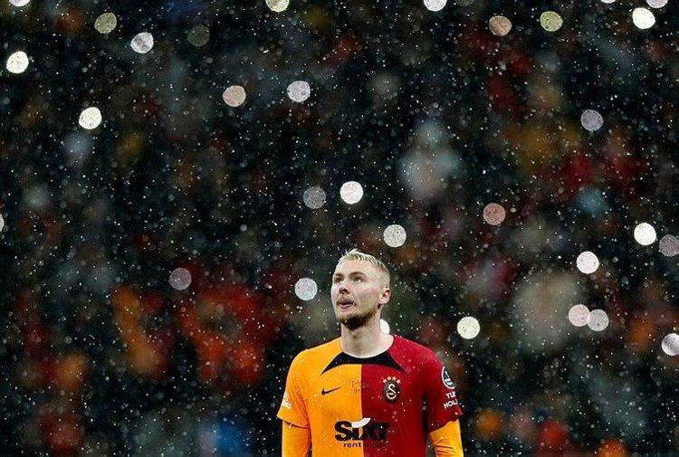 Galatasaraya 65 milyon euro Nelsson ve Boeyden sonra bir ayrılık daha