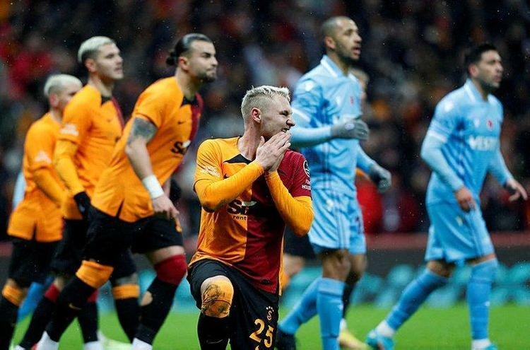 Galatasaraya 65 milyon euro Nelsson ve Boeyden sonra bir ayrılık daha