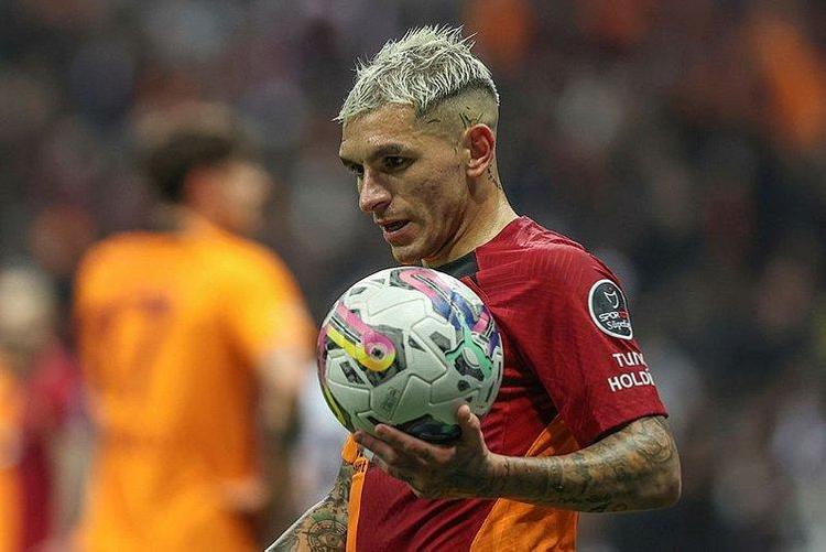 Galatasaraya 65 milyon euro Nelsson ve Boeyden sonra bir ayrılık daha