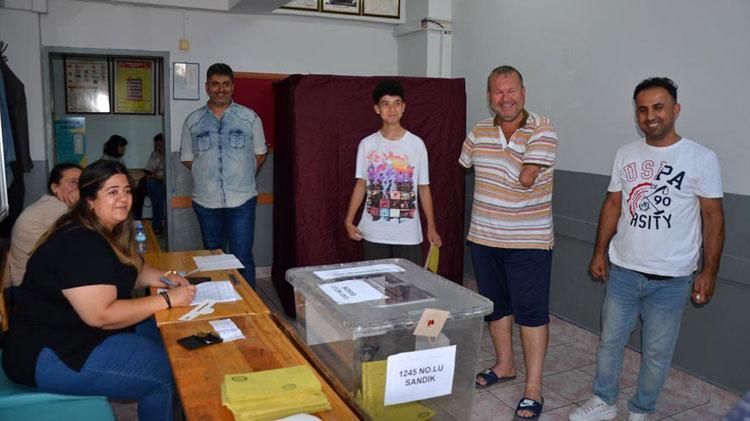 Türkiyede tarihi gün Sandık başında seçim heyecanı