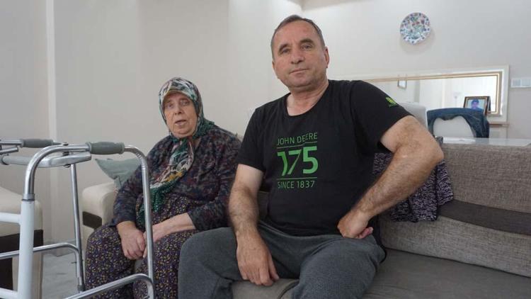 Oy kullanmaya gidemeyen seçmene seyyar sandık gitti