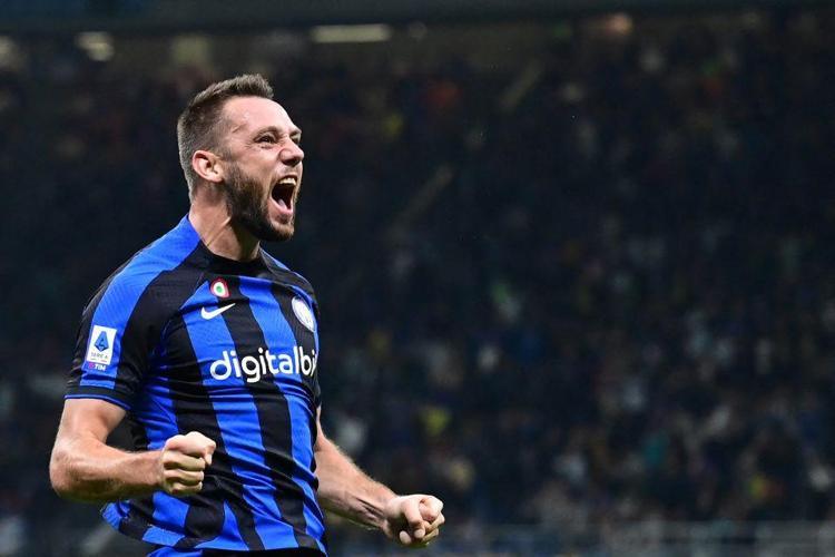 Galatasarayın 8 numarası da belli 10 numarası da Mertens ve Sergio Oliveiraya şok