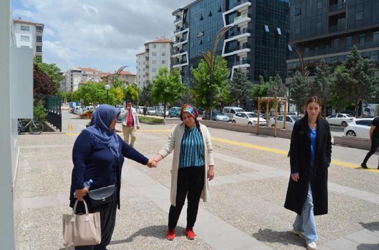 Rezidansta düşüp ölen Saliha hemşirenin annesi: Kızım yaşam doluydu