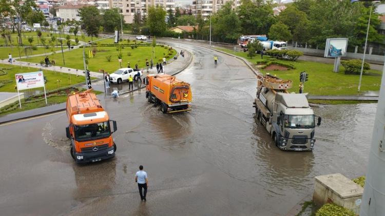 Meteorolojiden son dakika uyarısı: Sağanak yağmur, sel ve dolu Tarih belli oldu