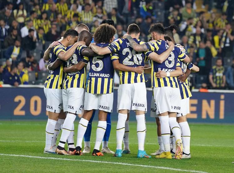 Ali Koç, Feyzullah Kadıoğlu ve Ferdi Kadıoğlu arasında transfer karmaşası Oğlum Fenerbahçede kalacak dedi ama...