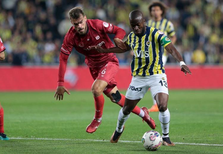 Ali Koç, Feyzullah Kadıoğlu ve Ferdi Kadıoğlu arasında transfer karmaşası Oğlum Fenerbahçede kalacak dedi ama...