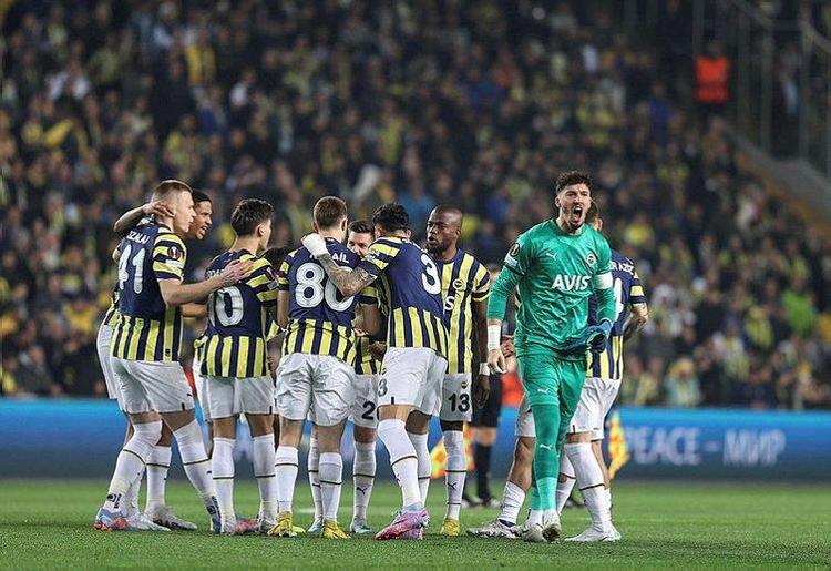 Ali Koç Livakovicle pazarlıklara başladı Altay Bayındır eşyalarını topladı İşte milli eldivenin yeni adresi