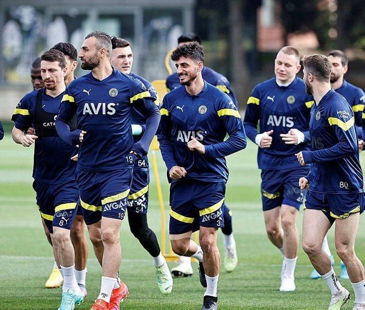 Ali Koç Livakovicle pazarlıklara başladı Altay Bayındır eşyalarını topladı İşte milli eldivenin yeni adresi