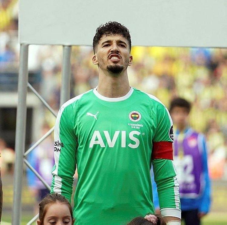 Arda Gülerden sonra bir ayrılık daha Altay Bayındır Avrupa devine gidiyor