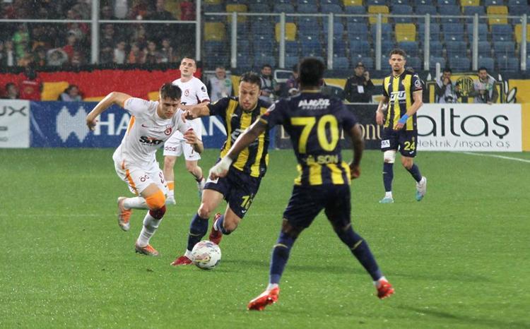 Okan Burukla Kerem Aktürkoğlunun gözyaşları... Çok duygusalım