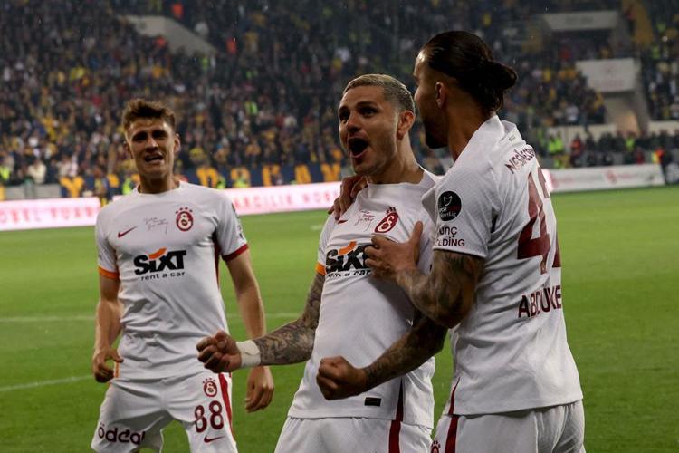 Galatasaray İcardi, Rashica, Yusuf Demir ve Kaan Ayhanın bonservislerini çıkardı İşte kasaya girecek devasa para