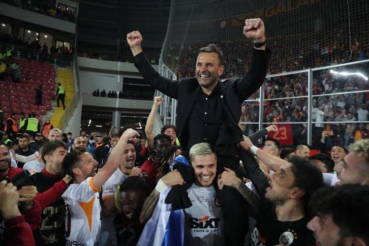Galatasarayın 23. şampiyonluğunu ünlüler böyle kutladı: Anlayamazsınız