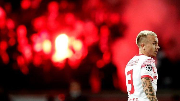 Ozan Kabak kendi gelmiyor ama kankasını Galatasaraya gönderiyor 10 yıllık sorun çözüldü