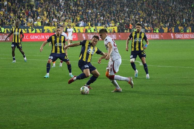 Herkes Kazımcan sandı ama değil 7 gol 4 asist yapan oyuncunun hesabını kesti: Şampiyonlar Ligi temposunu kaldıramaz